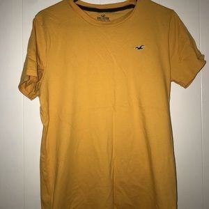 Men’s hollister tee